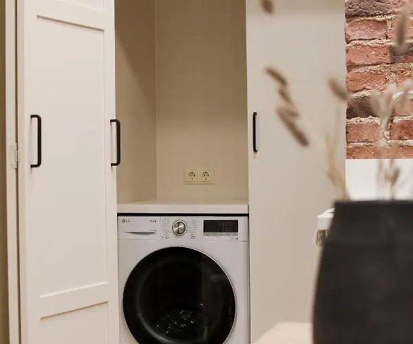 Vaksali Apartment! アパート