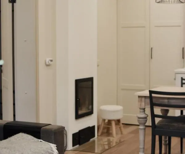 Lägenhet Vaksali Apartment! *